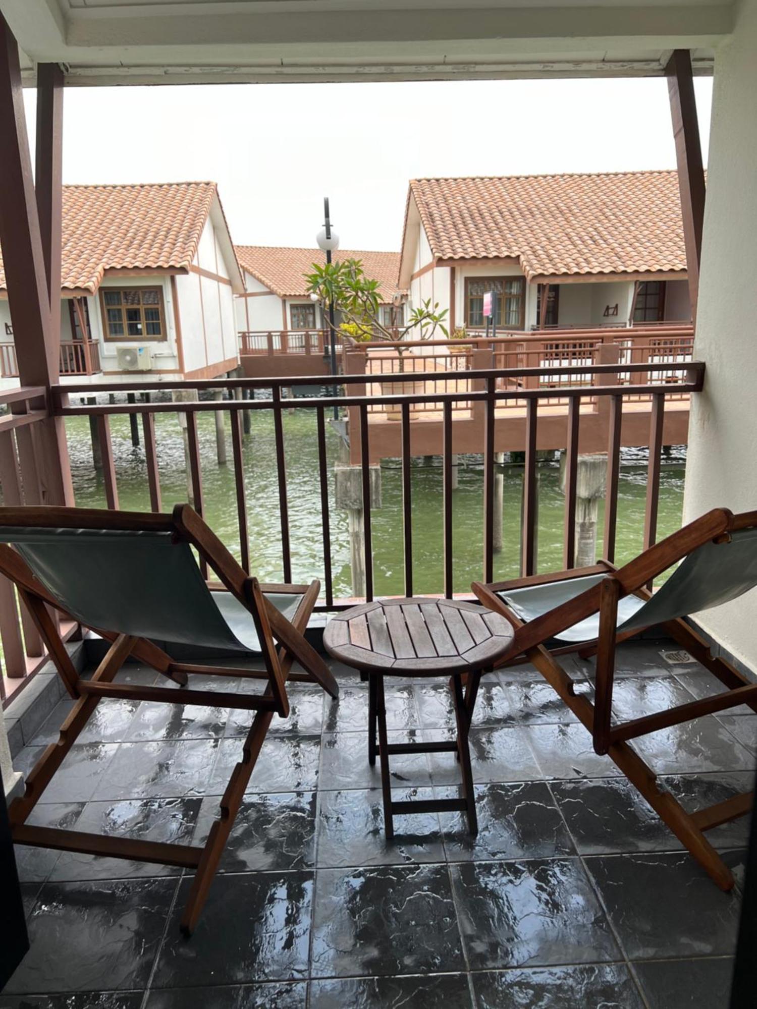 Water Chalet Pd Private Unit Port Dickson Exterior foto